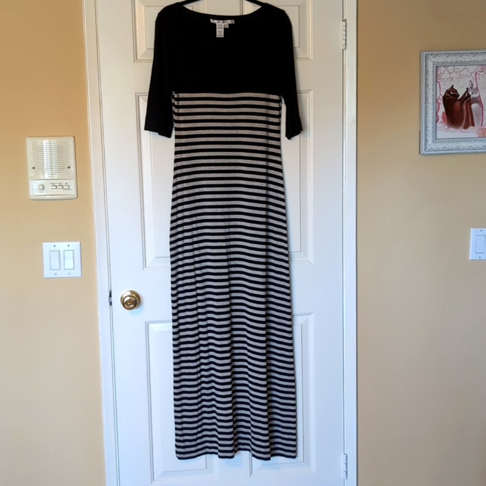 NWOT Max Studio maxi dress sz. L